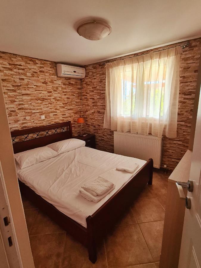 Guesthouse Petrothalassa Porto Cheli Exteriér fotografie